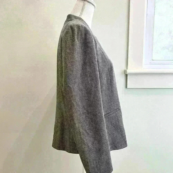 Talbots Luxe Knit Black & White Herringbone Stand Collar Zip Front Blazer - Picture 7 of 12